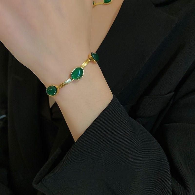 Emerald Grace Jewellery Set