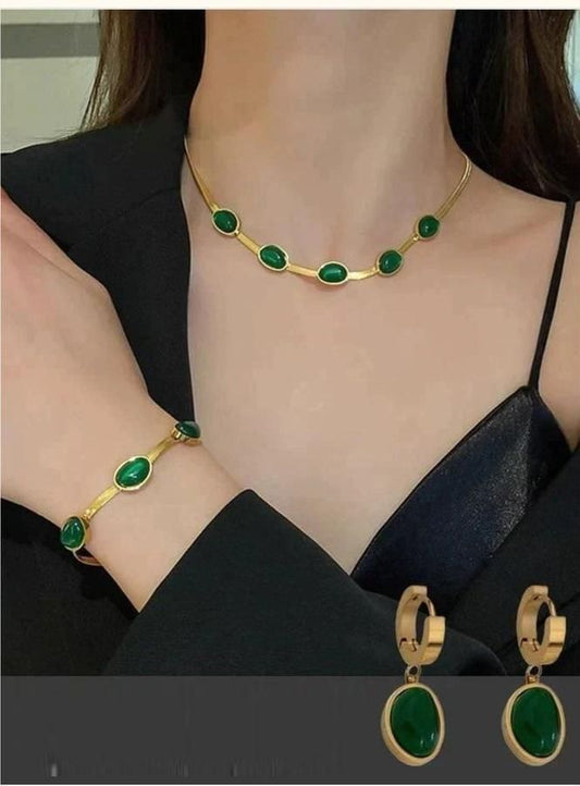 Emerald Grace Jewellery Set